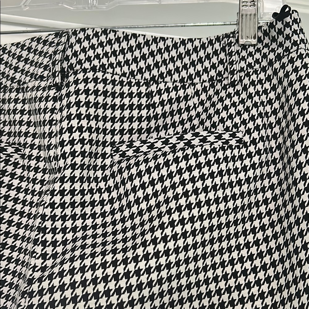 Jones New York Black and White Houndstooth Straight Leg Pants - Picture 10 of 12